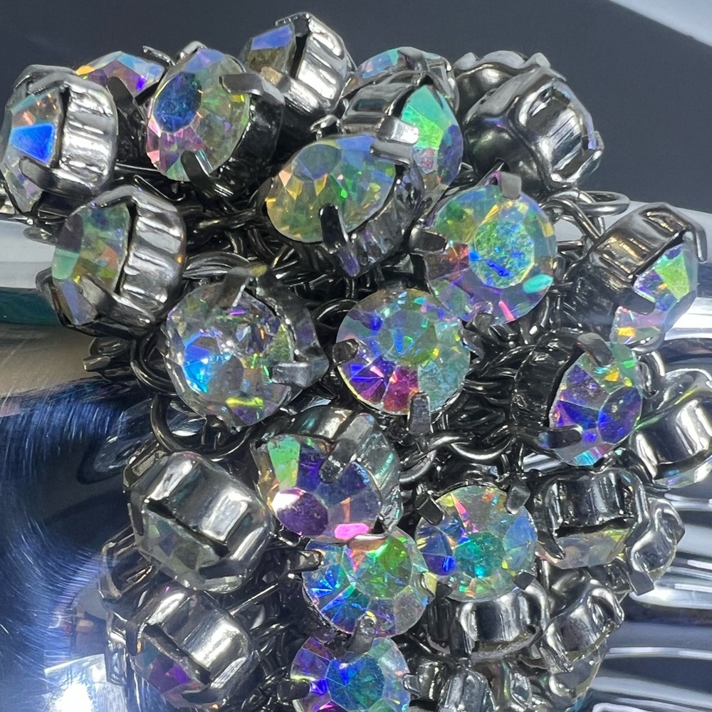 Stunning Iridescent Rhinestone Bauble Bracelet with Silver Hardware – Brand New - Picture 6 of 9